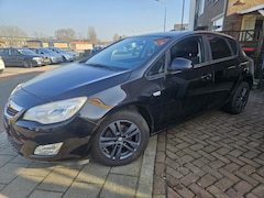 Opel Astra - 1.4 Turbo Edition
