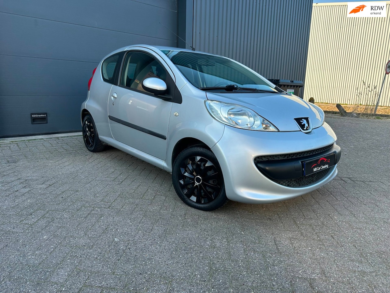 Peugeot 107 - 1.0-12V XR 1.0-12V XR - AutoWereld.nl