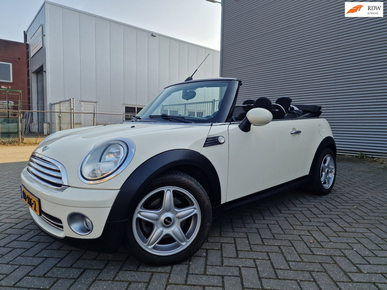 MINI Cabrio - Mini 1.6 Cooper Chili PSENSOR LEDER CRUISE 2 X SLEUTELS - AutoWereld.nl