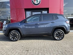 Jeep Compass - 4xe 240 Plug-in Hybrid Electric Trailhawk | Camera | Parkeersensoren voor en achter Meer f