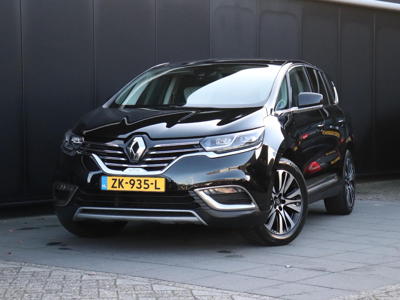 Renault Espace - 1.6 dCi Initiale Paris 7p. | LEDER | BOSE | TREKHAAK | PANO-DAK | HEAD-UP | CAMERA | STOEL - AutoWereld.nl