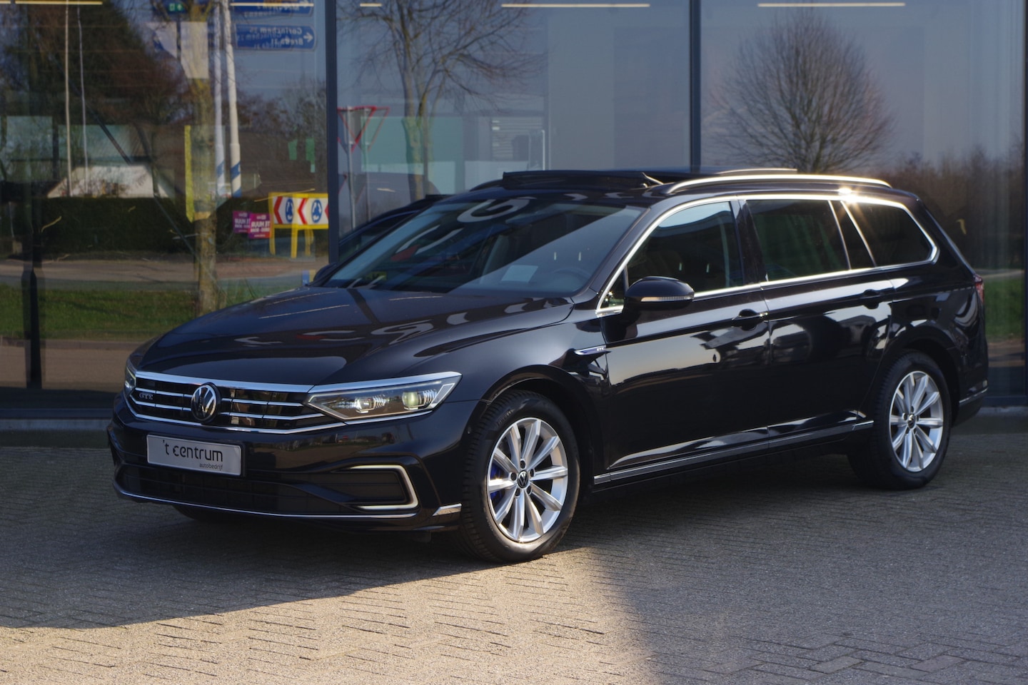 Volkswagen Passat Variant - 1.4 TSI PHEV GTE 218 PK BNS, Panoramadak, Head-Up, Leder, Memory, Massage, 4 x Stoelverwar - AutoWereld.nl