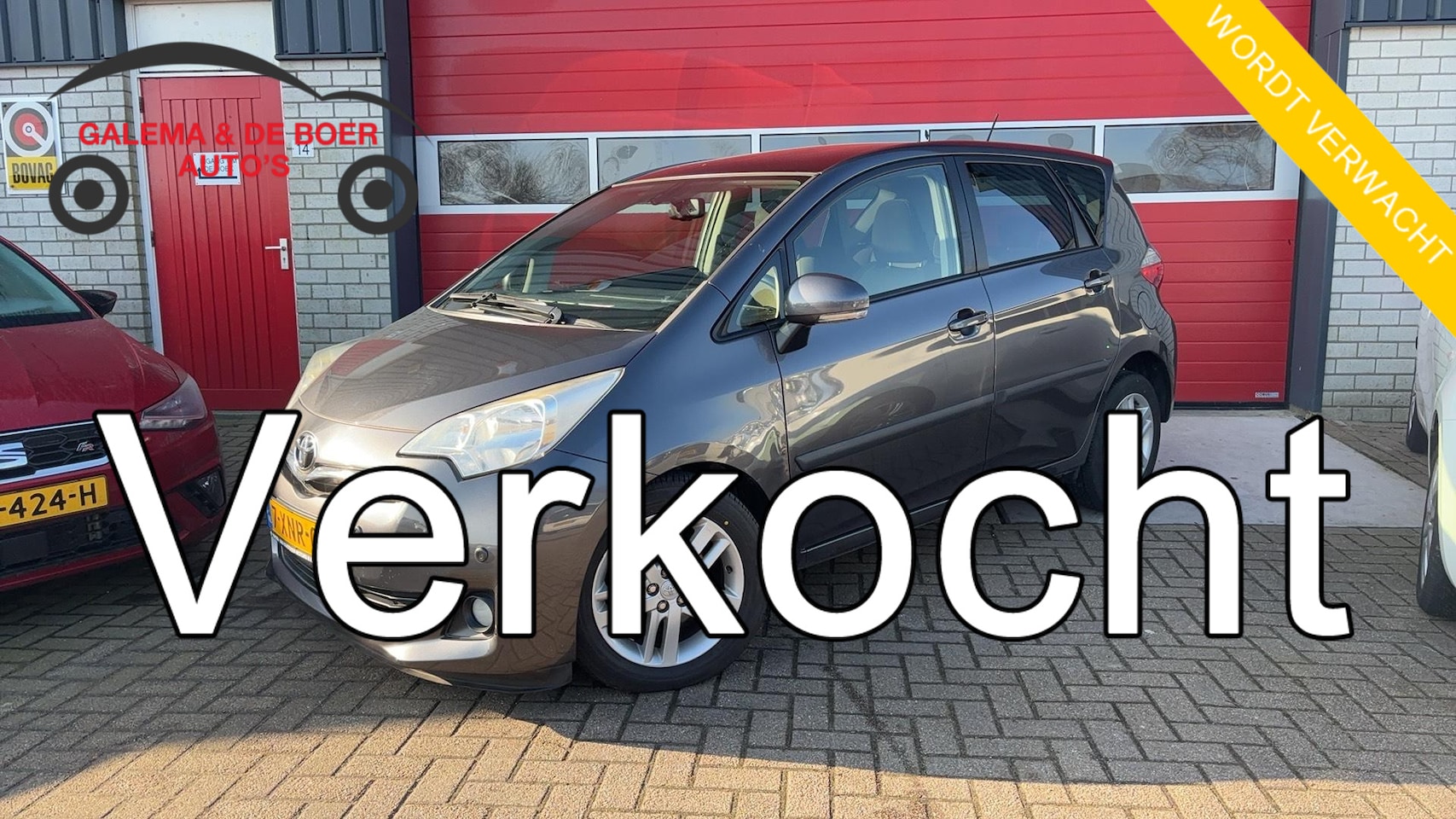 Toyota Verso S - 1.3 VVT-i Dynamic AUTOMAAT / 1STE EIG / DEALER OH / PANORAMADAK / TREKHAAK / CAMERA / NAVI - AutoWereld.nl