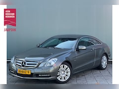 Mercedes-Benz E-klasse Coupé - BWJ 2011 | 200 184PK Avantgarde AUTOMAAT | TREKHAAK | LEDER/STOF | XENON | PDC 2X | CAMERA
