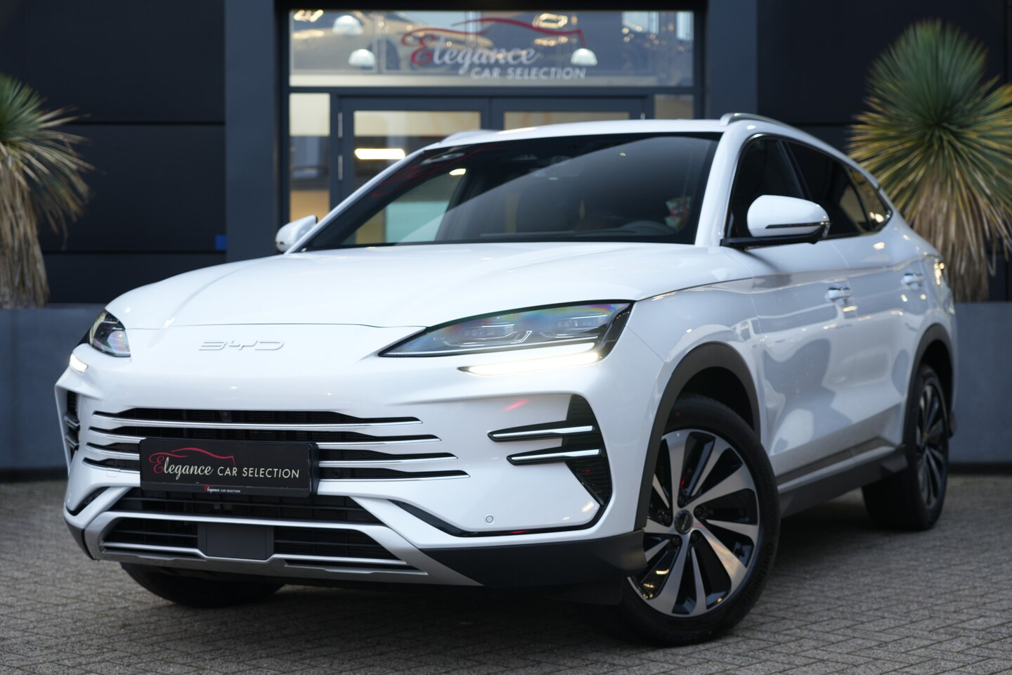 BYD Seal U - 1.5 DM-i FWD Comfort 231pk Panoramdak/Stoelverwarming/360Camera - AutoWereld.nl