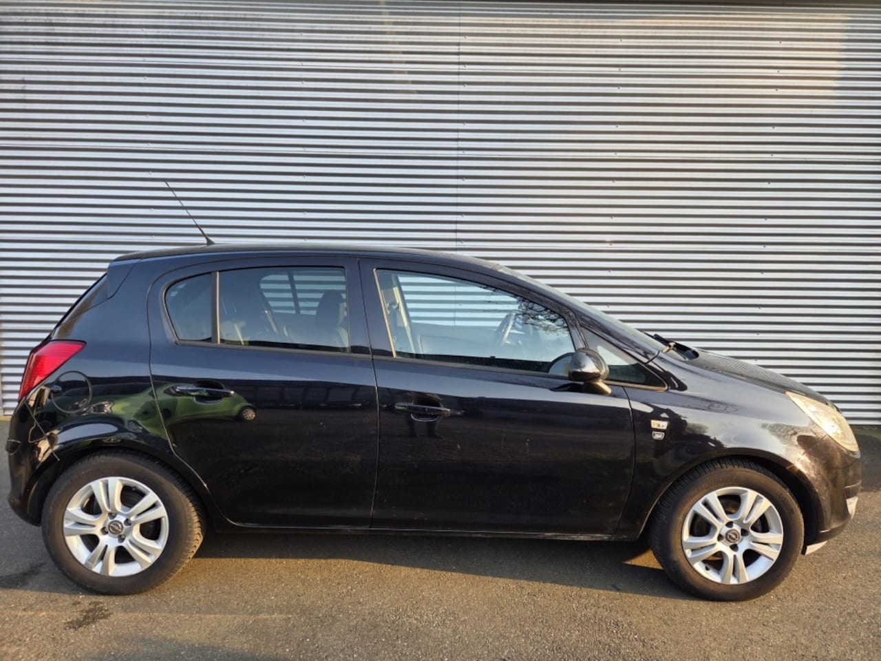 Opel Corsa - 1.4-16V '111' Edition 1.4-16V 111 Edition - AutoWereld.nl