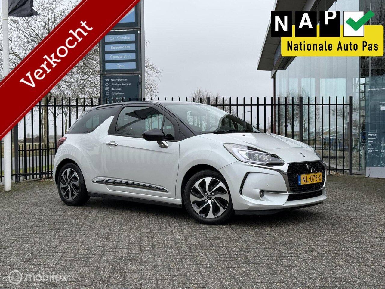 DS 3 - 1.2 PureTech So Chic | Led | Camera | Nieuwe riem - AutoWereld.nl