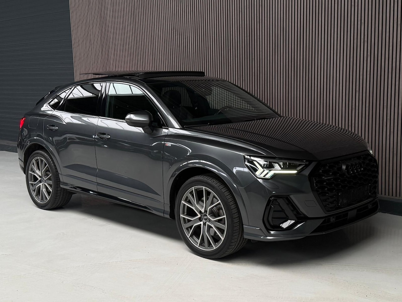Audi Q3 Sportback - 45 TFSI quattro S Edition Memory | B&O | Pano | Matrix - AutoWereld.nl