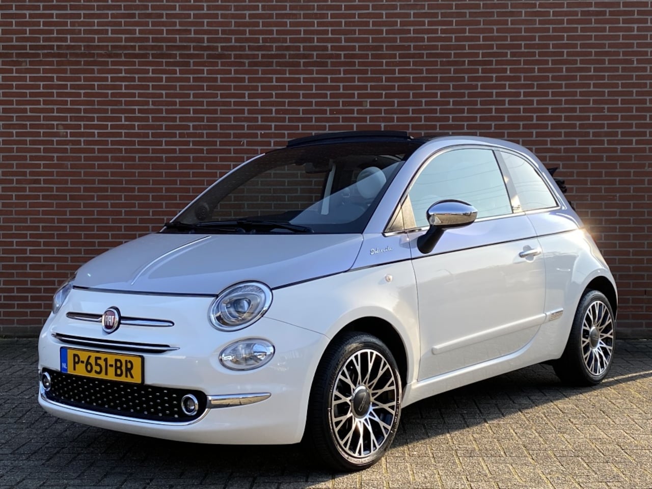 Fiat 500 C - 1.0 Hybrid Dolcevita CLIMA CRUISE CARPLAY PDC DAB LMV - AutoWereld.nl