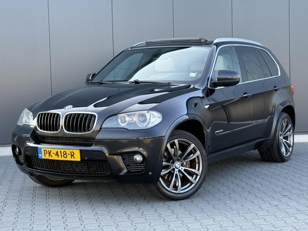 BMW X5 - xDrive35I M-Pakket 7-Persoons - Leder - Navi - Panoramadak - Elektrische Verstelbare Stoel - AutoWereld.nl