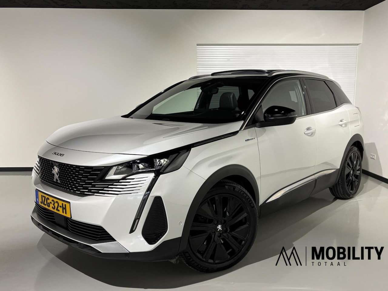 Peugeot 3008 - 1.6 HYbrid4 300PK GT|Black Pack|Panodak|Leer|4x4|360|Carplay|Navi|FOCAL|PDC|ACC|Side assis - AutoWereld.nl
