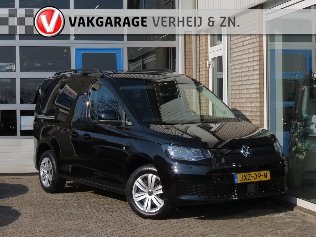 Volkswagen Caddy - 1.5 TSI Life Navi|CarPlay|Clima|Cruise|Stoelverw.|DAB+|5P - AutoWereld.nl