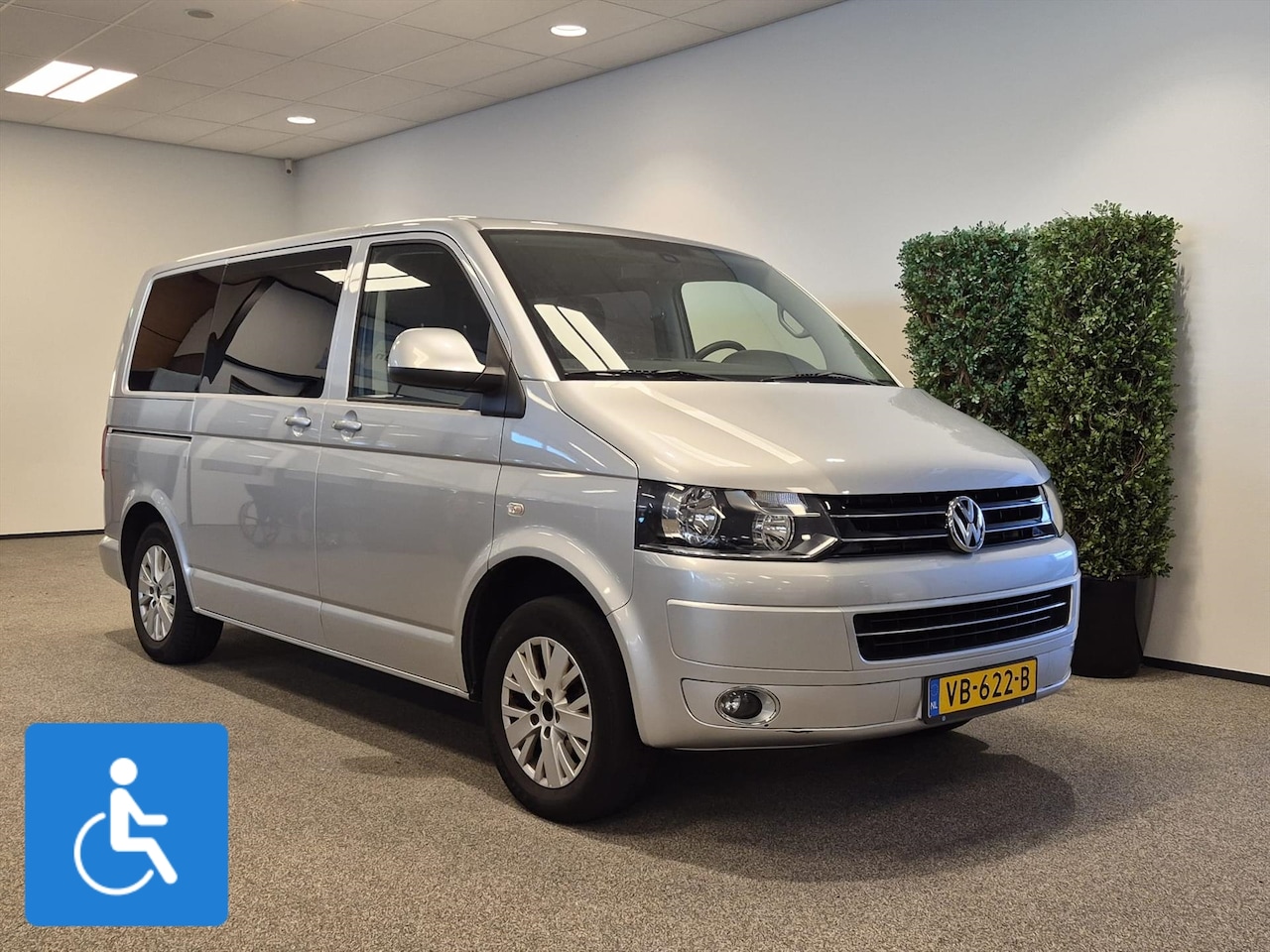 Volkswagen Transporter - L1H1 Rolstoelbus Airco 5+1 - AutoWereld.nl