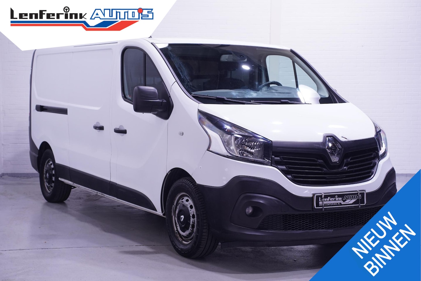 Renault Trafic - 1.6 dCi 145 pk L2H1 Airco, Camera, Trekhaak Laadruimte Pakket, PDC achter, APK 01-2027, 3- - AutoWereld.nl