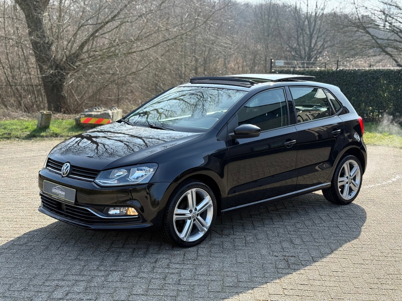 Volkswagen Polo - 1.2 TSI Highline PANO I CRUISE I CLIMA I 90PK I ZEER MOOI - AutoWereld.nl
