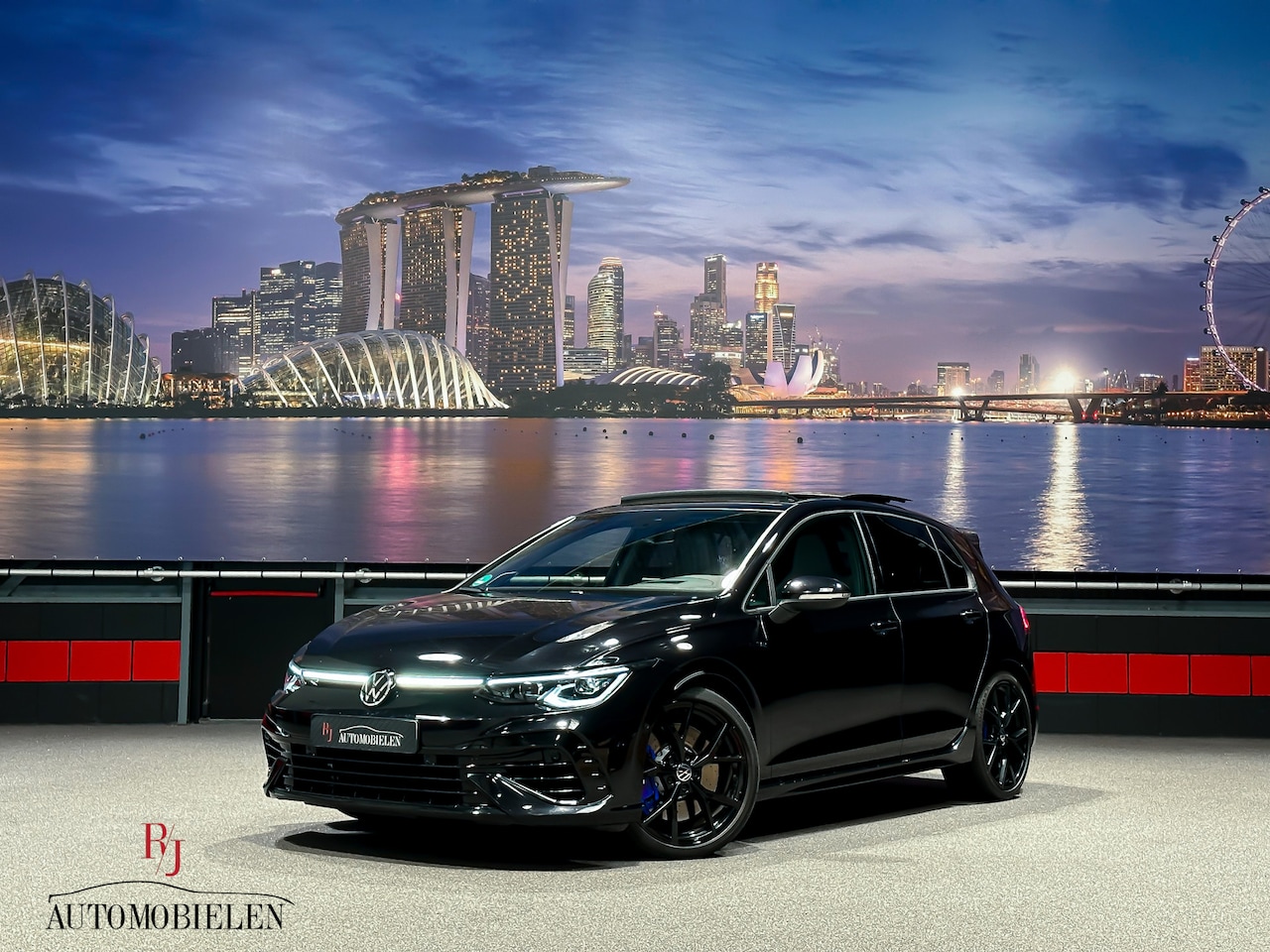 Volkswagen Golf - 8 R 2.0 TSI 4MOTION 320PK Akrapovic|Leder|HUD|Harman/Kardon|Full Option - AutoWereld.nl