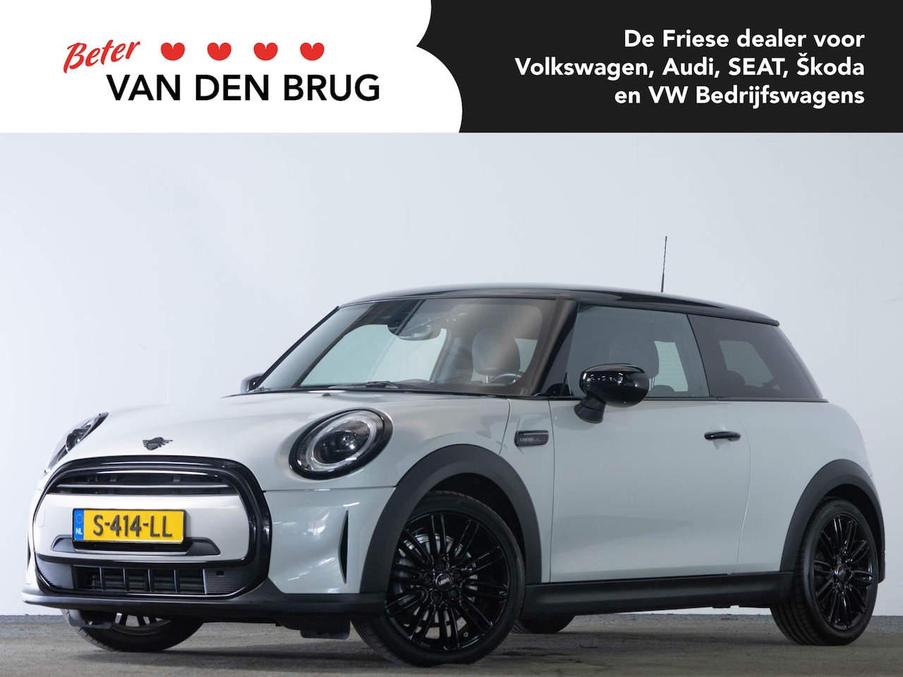 MINI Cooper - Mini 1.5 136 PK Camden Go Edition | LED | Black Line | Leder | Achteruitrijcamera | Stoelv - AutoWereld.nl