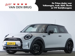 MINI Cooper - 1.5 136 PK Camden Go Edition | LED | Black Line | Leder | Achteruitrijcamera | Stoelverwar
