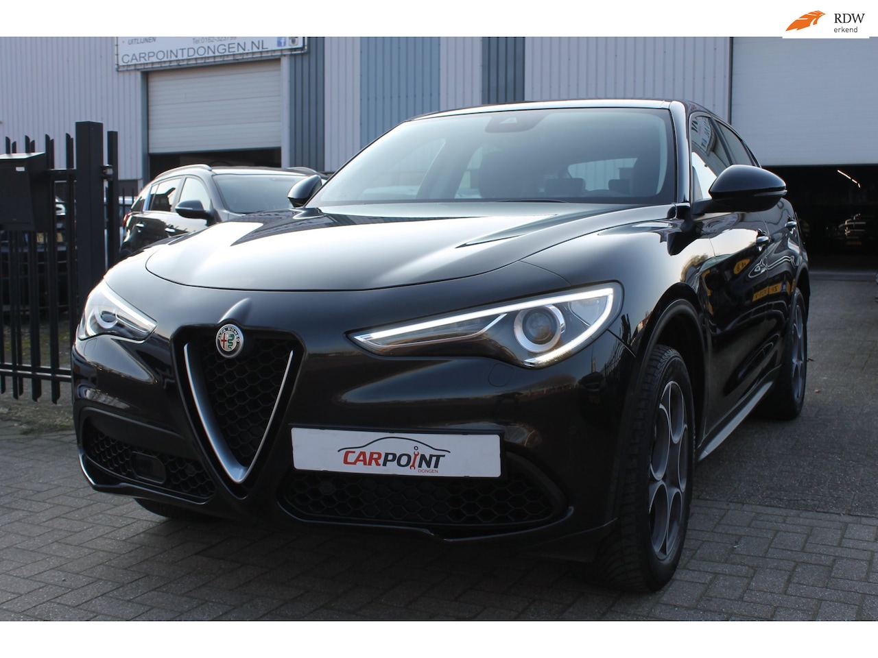 Alfa Romeo Stelvio - 2.0 T AWD Q4 200PK Leer Navi Trekhaak Keyless! - AutoWereld.nl