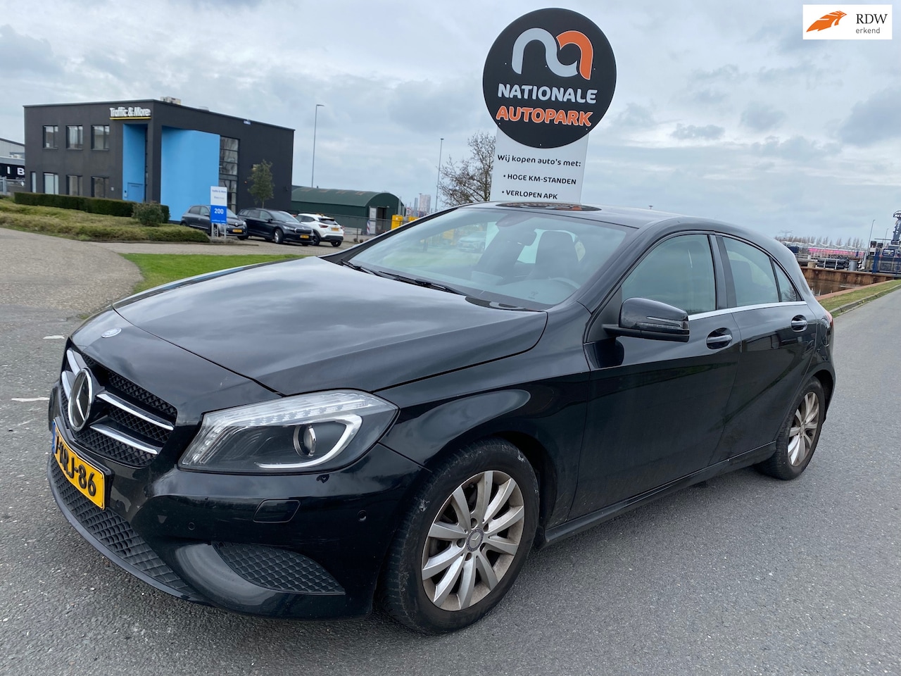 Mercedes-Benz A-klasse - 2013 * 180 Edition Navigatie 4U3 * EXPORT & HANDEL ONLY! - AutoWereld.nl