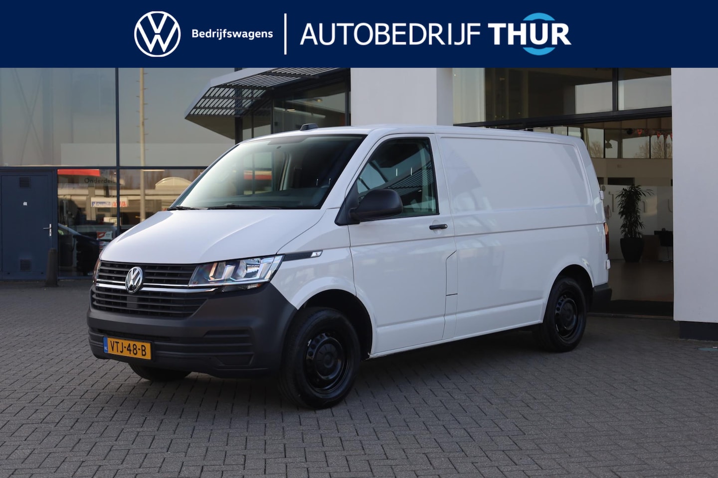 Volkswagen Transporter - 2.0 TDI L1H1 26 Comfortline 2.0 TDI L1H1 26 Comfortline 90PK / 66kW, Executive plus pakket (Apple Carplay & Android Au - AutoWereld.nl