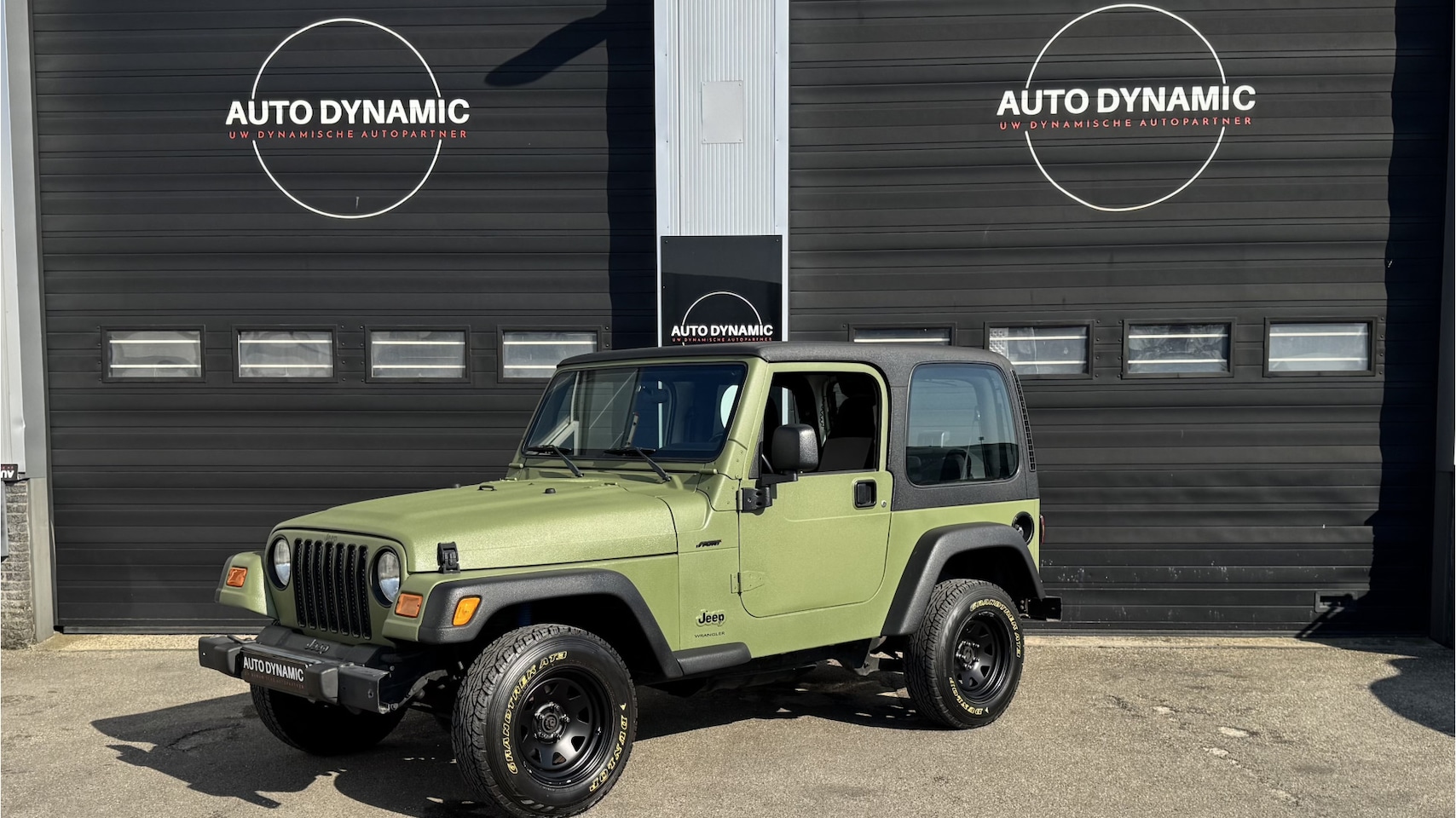 Jeep Wrangler - 2.4i Softtop | Hardtop Speciaal Groen - AutoWereld.nl