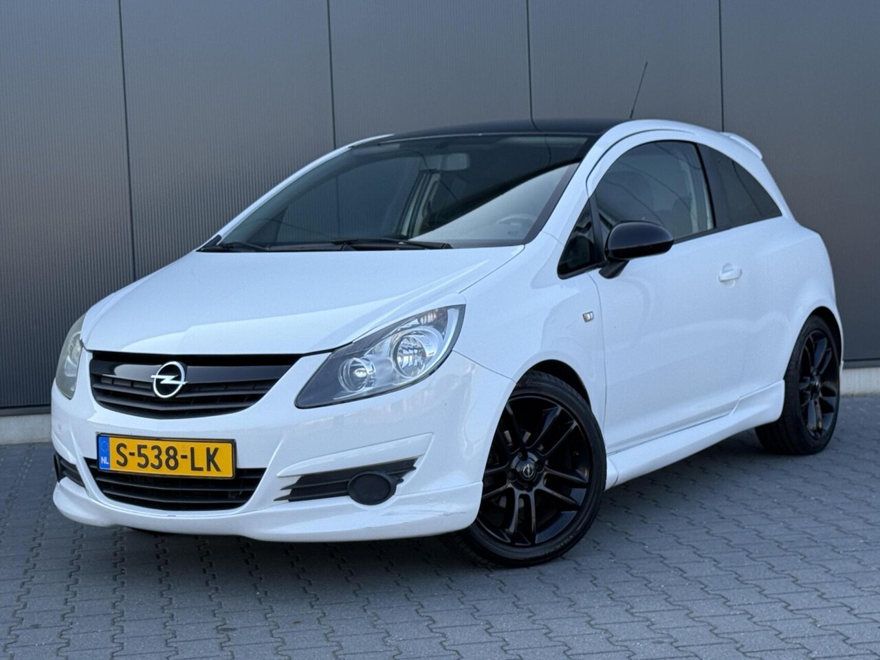 Opel Corsa - 1.4-16V OPC-Line - Goed Onderhouden - Airco - Leder Stuurwiel - AutoWereld.nl
