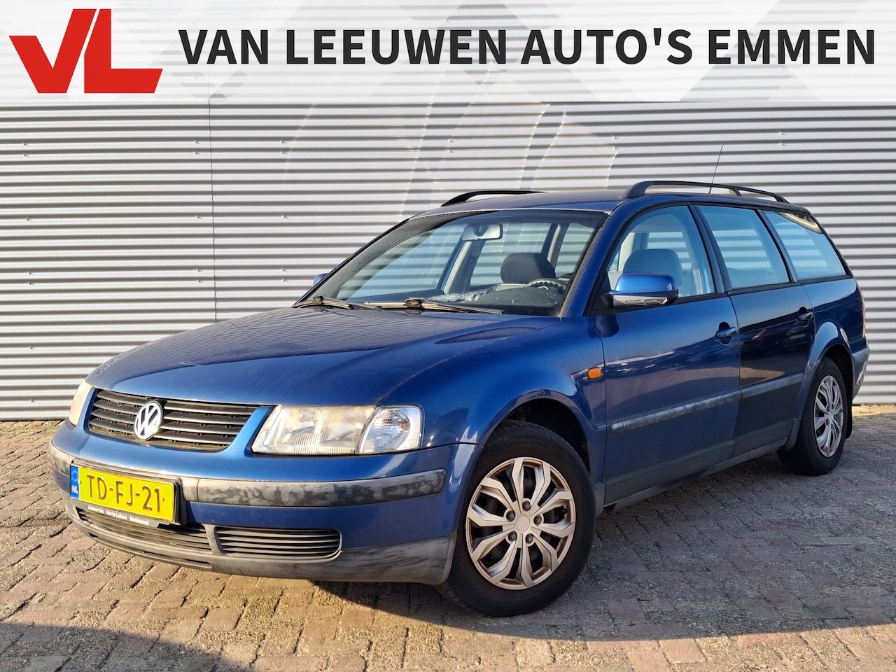 Volkswagen Passat Variant - 1.6 Trendline | Nieuw Binnen! | Radio CD | Stoel Verwarming | APK 16-11-2026 | - AutoWereld.nl