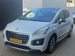 Peugeot 3008 - 1.2 PureTech Style Trekhaak PDC Camera