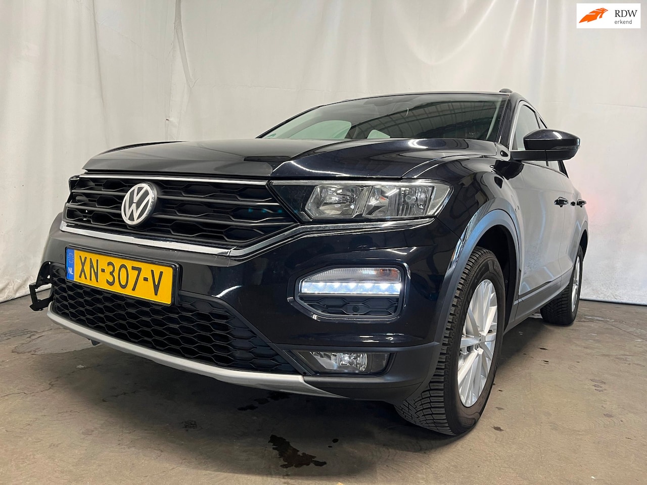 Volkswagen T-Roc - 1.0 TSI Style SCHADEAUTO!! - AutoWereld.nl