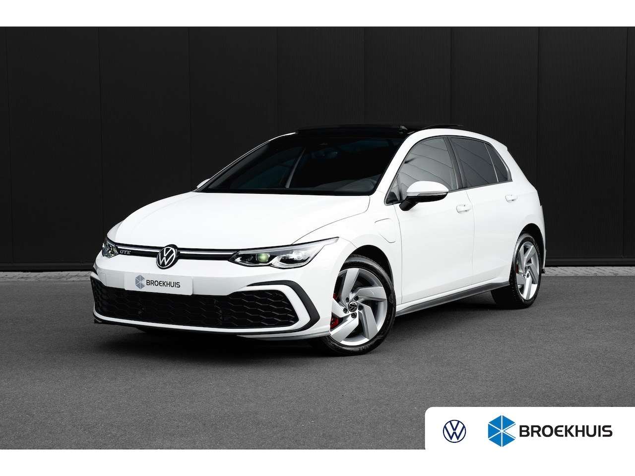Volkswagen Golf - 1.4 eHybrid GTE 245PK | Panoramadak | SOH 96% | Navi | Apple Carplay | - AutoWereld.nl