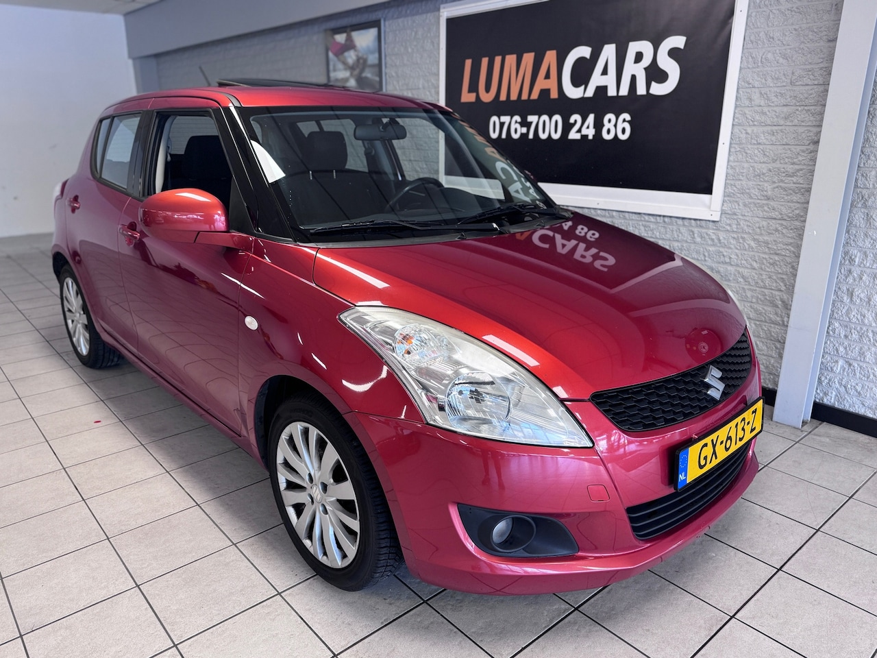 Suzuki Swift - 1.2 Comfort EASSS |Stoelverwarming|Pano|Cruise|Start-Stop - AutoWereld.nl