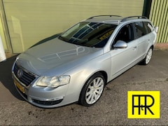 Volkswagen Passat - 2.0 FSI Comfortline Airco Navi 6-bak