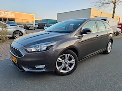 Ford Focus Wagon - 1.0 Titanium Edition CLIMA/STOELVERWARMING/TREKHAAK