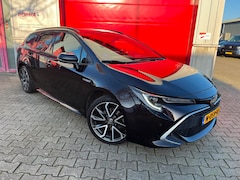 Toyota Corolla Touring Sports - 2.0 Hybrid 152pk Executive / Trekhaak / Two Tone/Sportstoelen / HUD / CarPlay / 18" / Came