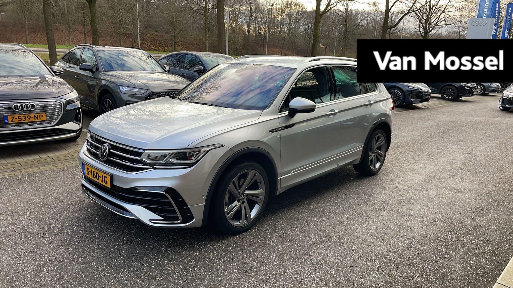 Volkswagen Tiguan - 1.5 TSI R-Line | 150 PK | Automaat | Stoel en Stuurverwarming | Navigatie | Carplay / Andr - AutoWereld.nl
