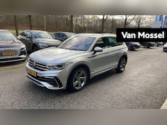 Volkswagen Tiguan - 1.5 TSI R-Line | 150 PK | Automaat | Stoel en Stuurverwarming | Navigatie | Carplay / Andr