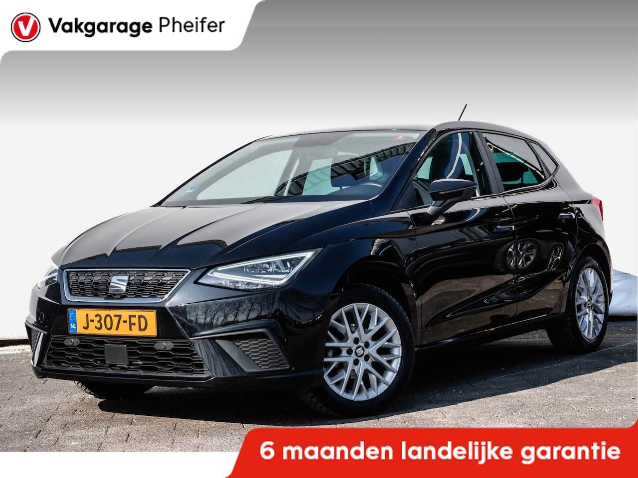 SEAT Ibiza - 1.0 TSI Style Business Intense Trekhaak/ Camera/ Climate control/ Navigatie/ Full Led/ 16" - AutoWereld.nl