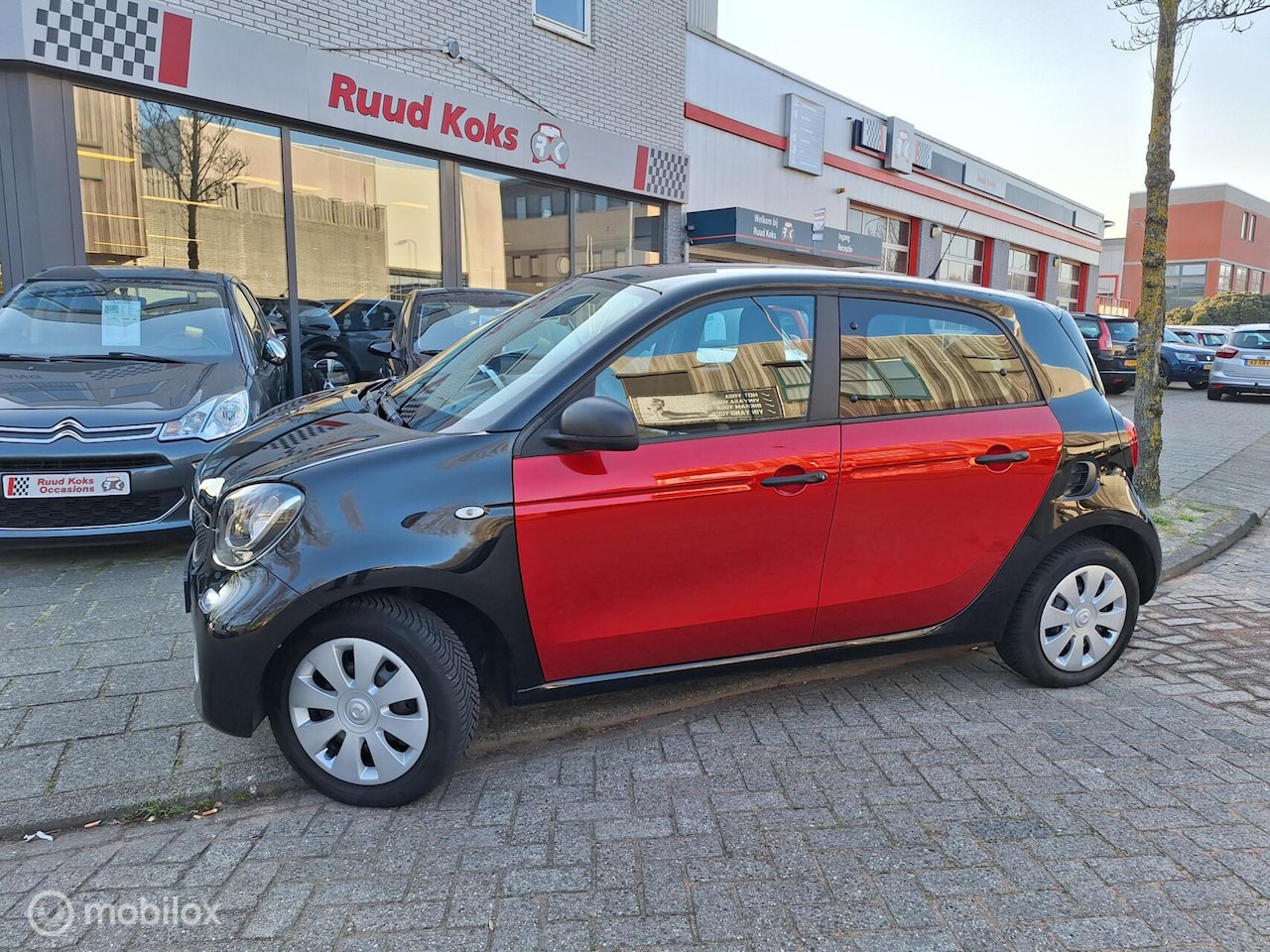 Smart Forfour - 1.0 Pure 1.0 PURE - AutoWereld.nl