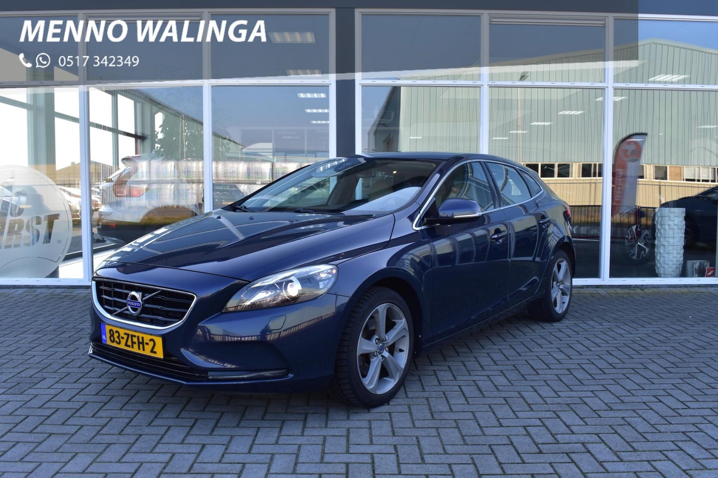 Volvo V40 - 1.6 T3 Summum|Camera|Cruise control|Zeer nette auto!| - AutoWereld.nl