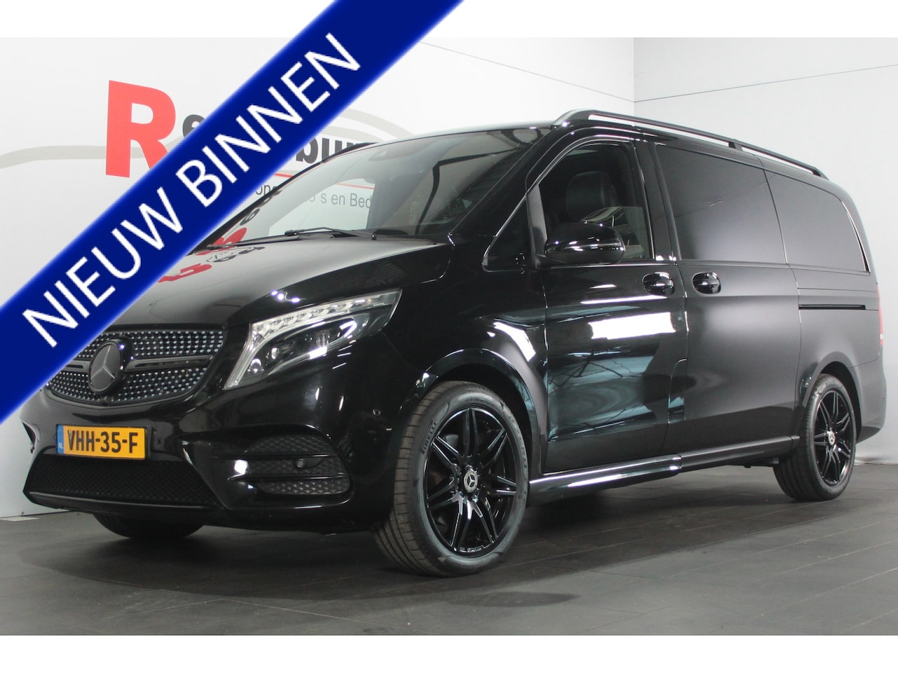 Mercedes-Benz V-klasse - 250d 4Matic AMG Lang Black Edition - Pano / Leder - AutoWereld.nl