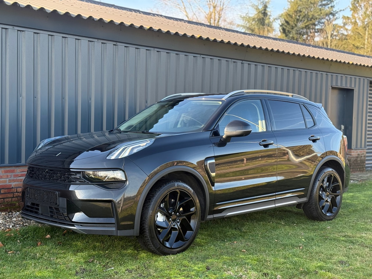 Lynk & Co 01 - 1.5 Plug in Hybrid Black Edition Bomvol - AutoWereld.nl