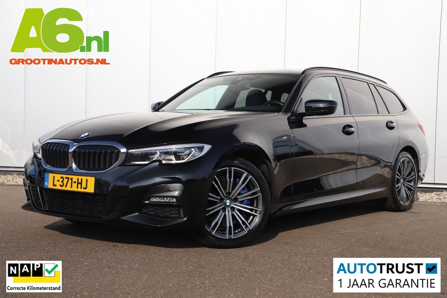 BMW 3-serie Touring - 330e Business Edition Plus M Sport Automaat Leder Trekhaak Sportstoelen 18 inch LMV Naviga - AutoWereld.nl