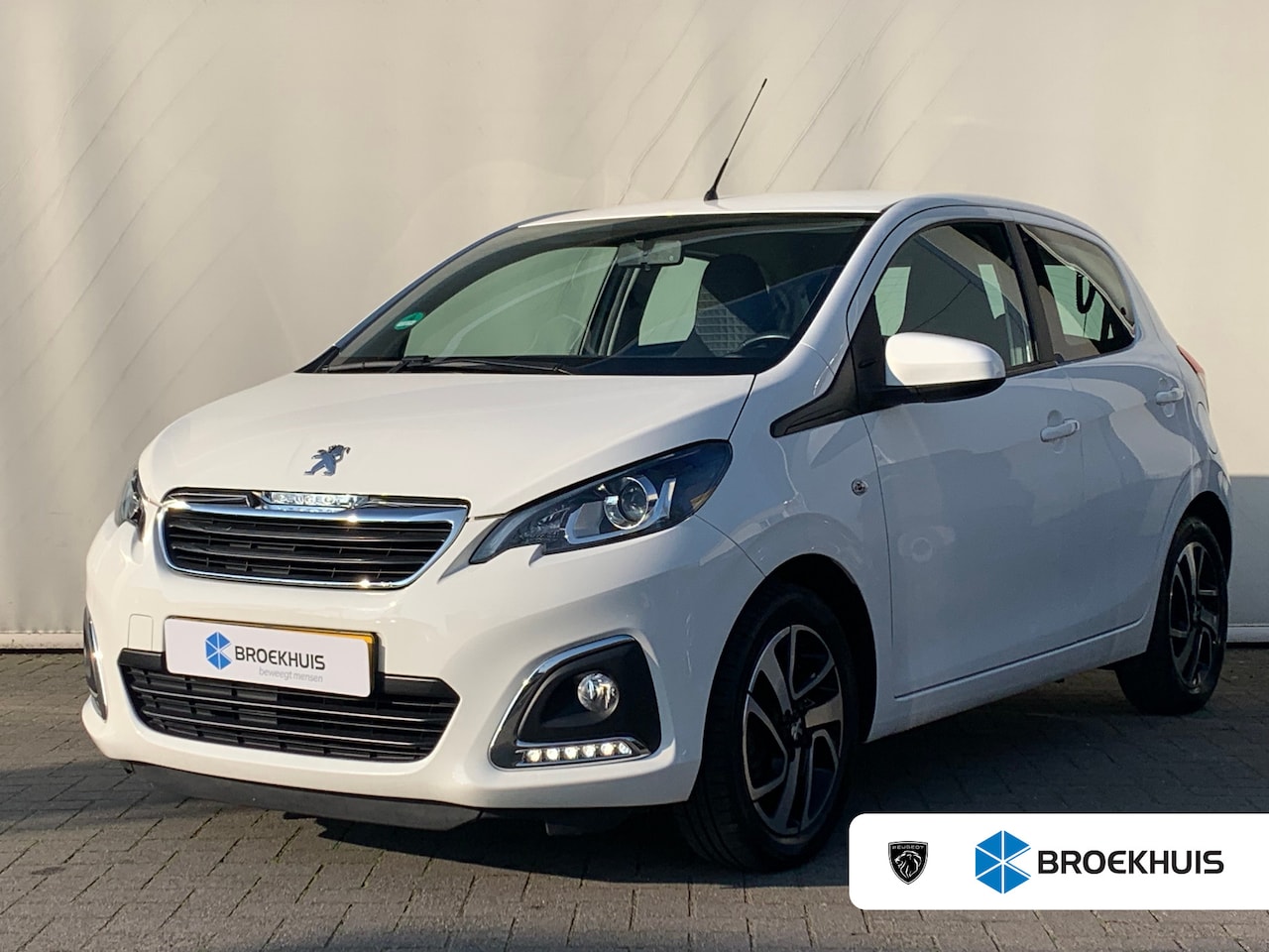 Peugeot 108 - 1.0 e-VTi Allure Airco | AppleCarplay/ Andoird Auto | Camera | DAB | LMV 15" | - AutoWereld.nl