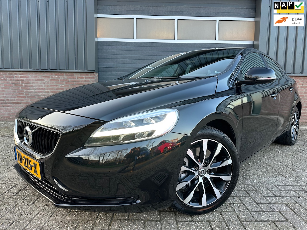 Volvo V40 - 1.5 T3 152PK Dynamic Edition LED Lederen bekleding - AutoWereld.nl