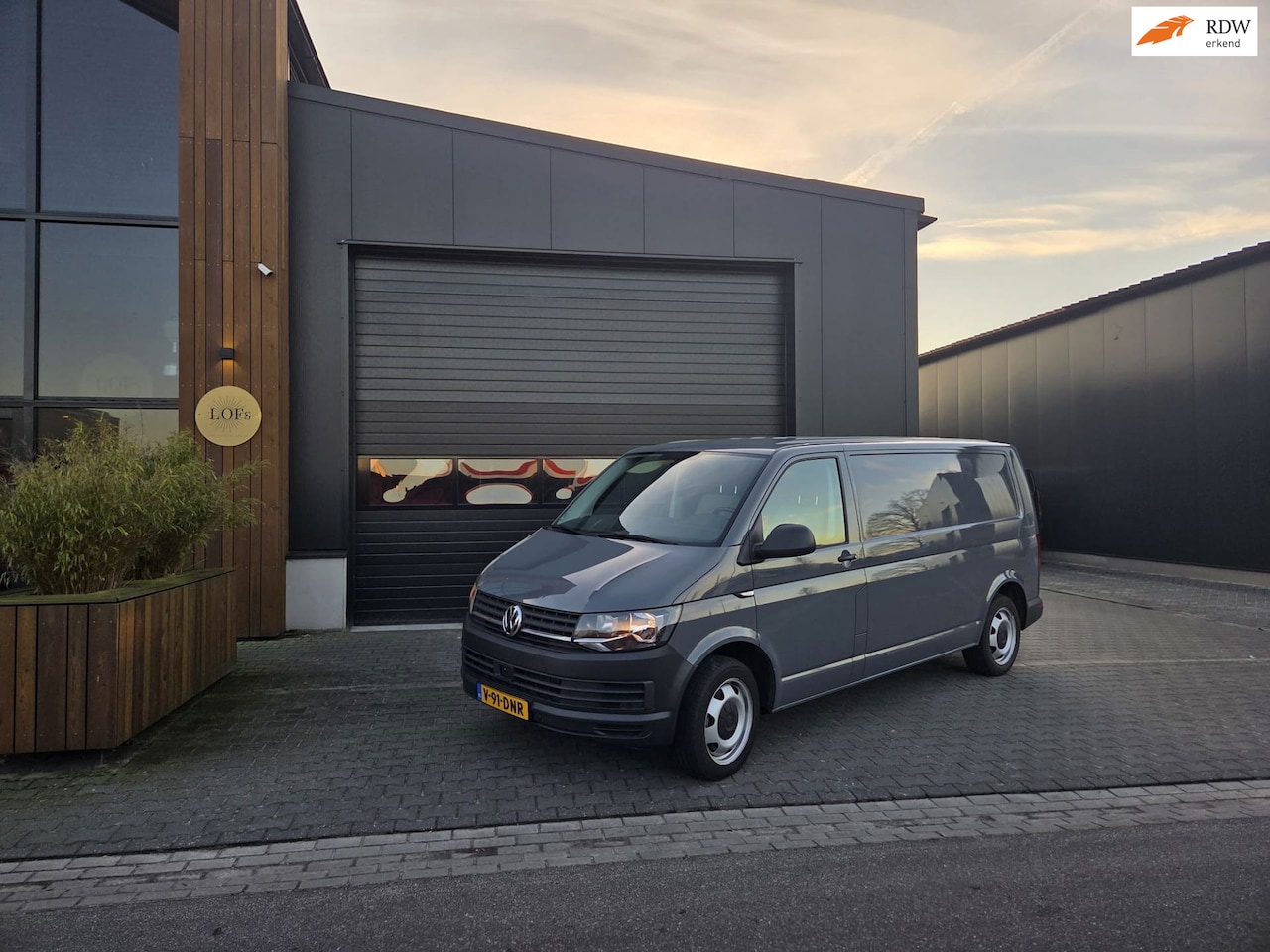 Volkswagen Transporter - 2.0 TDI L2H3 Highline 2.0 TDI L2H3 Highline - AutoWereld.nl