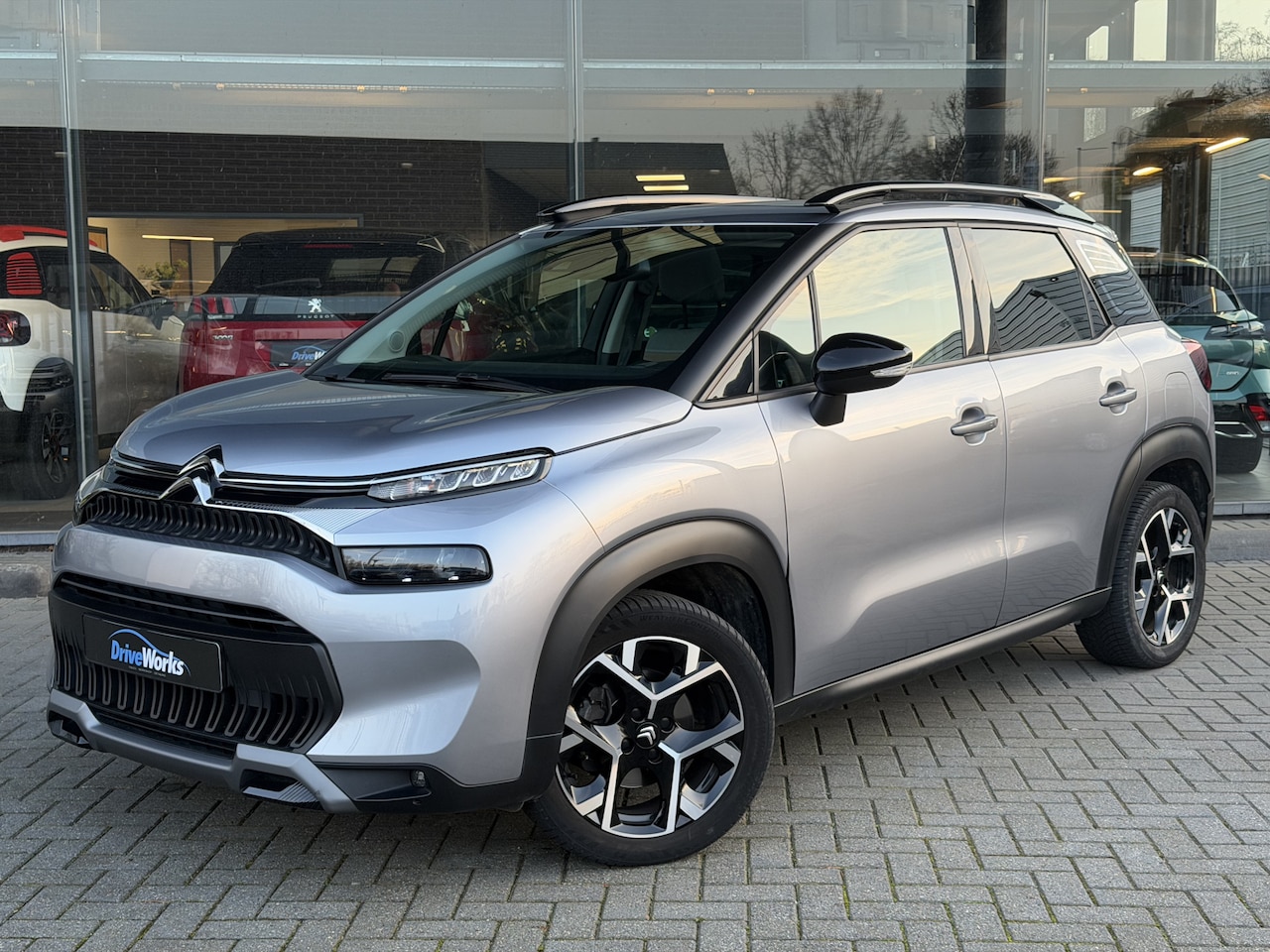Citroën C3 Aircross - 1.2 SHINE 130PK | Automaat | Pano | 1/2 Leer | 17" | Carplay | Interesse in een bezichtigi - AutoWereld.nl