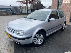 Volkswagen Golf - 1.4-16V Master Edition