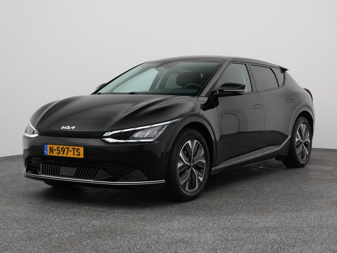 Kia EV6 - Plus 77.4 kWh | LEDER | CAMERA | ADAP - AutoWereld.nl