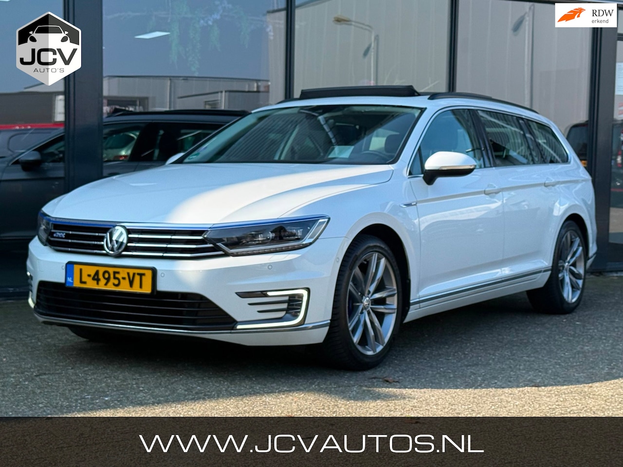 Volkswagen Passat Variant - 1.4 TSI GTE Highline PANO/TREKHAAk - AutoWereld.nl